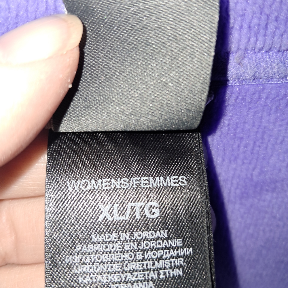 The North Face Women's Vibrant Purple Ski Jacket - Picture 4 of 4